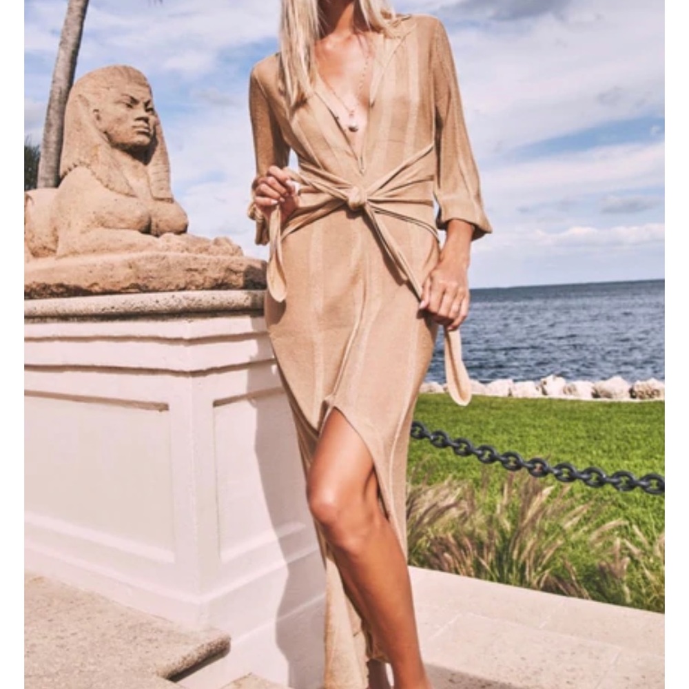 BNWT DEVON WINDSOR Gold Gabby Cover Up Dress Size S